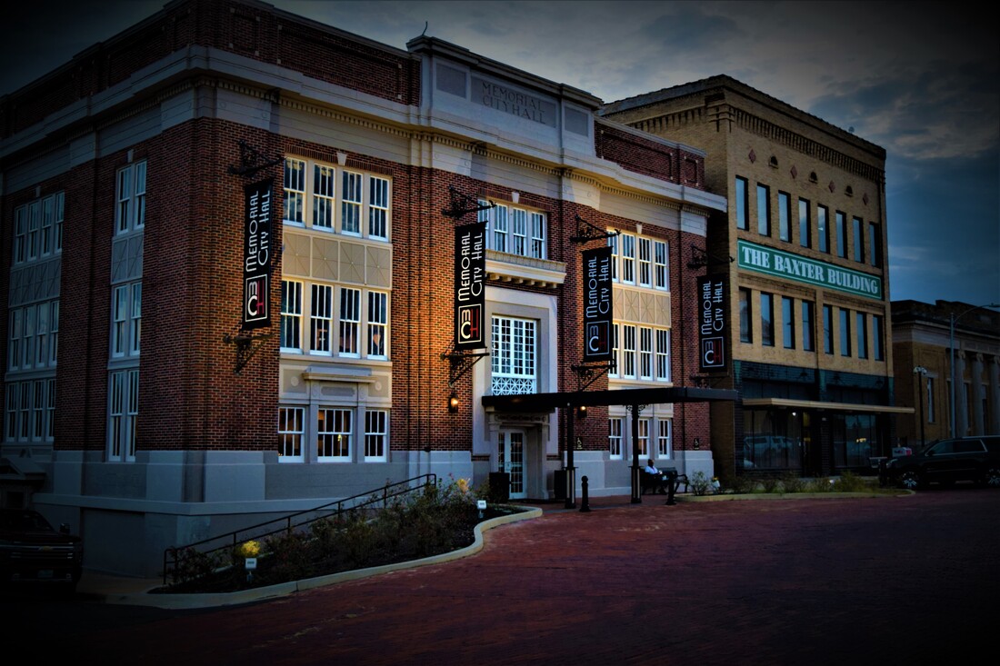 Historic city hall on a small East Texas town square at dusk